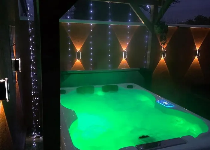 Semesterbostad Le Baiser Dore Sainte-Marie-Aux-Chenes